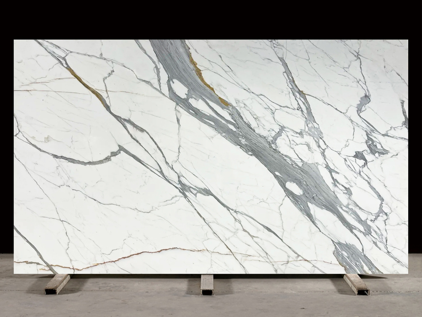 鱼肚白-Calacatta Borghini Marble-意大利-Nahzo Stone-1